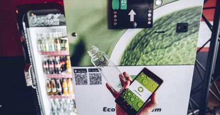 Bilety do kina w zamian za plastikowe butelki i puszki. Coca-Cola ufunduje recyklomaty