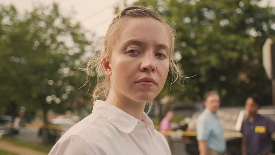 Sydney Sweeney jako tytułowa Reality w filmie Tiny Satter. Produkcja wkrótce trafi na HBO Max