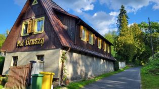 Gruszków. Piękna, zapomniana wieś. Zachwycił się nią Erich Fuchs, artysta, uwieczniał pejzaże karkonoskie