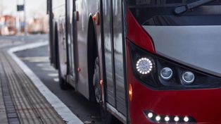 Szkolna wycieczka wstrzymana o świcie. Policjanci nie dopuścili autokaru do jazdy