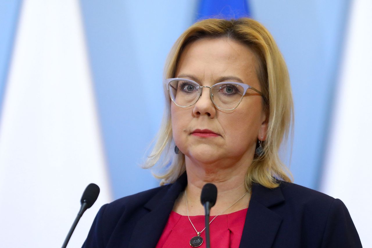 Minister radzi, jak oszczędzać. "Mam w domu 17 stopni"