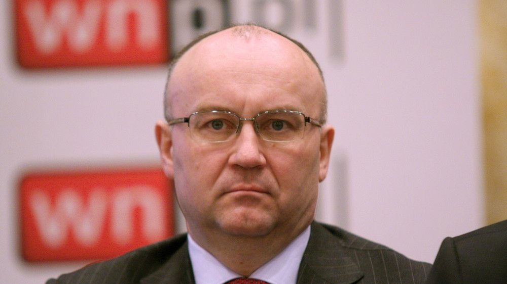 Krzysztof Sędzikowski ma wieloletnie doświadczenie menedzerwskie i opinię specjalisty  od trudnych restrukturyzacji