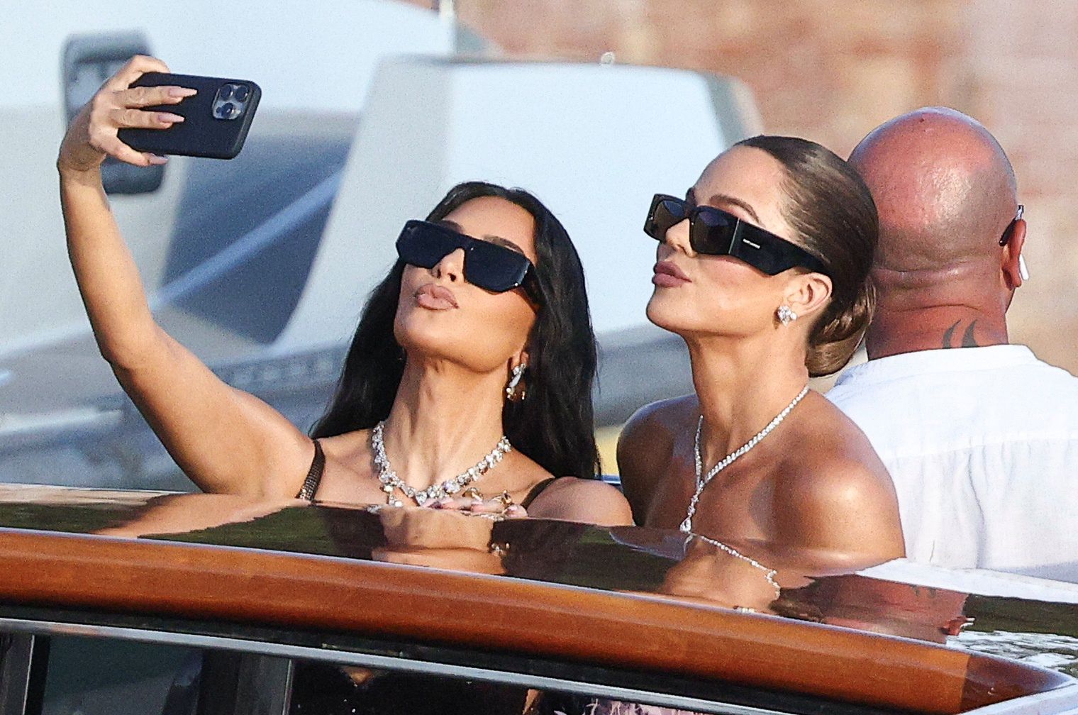 Kim Kardashian i Khloe Kardashian