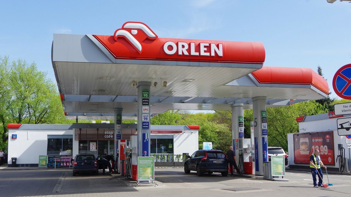 Stock Marek Bazak
Fot. Zofia i Marek Bazak/East News, Warszawa N/z stacja paliw Orlen, tankowanie.
ZOFIA BAZAK