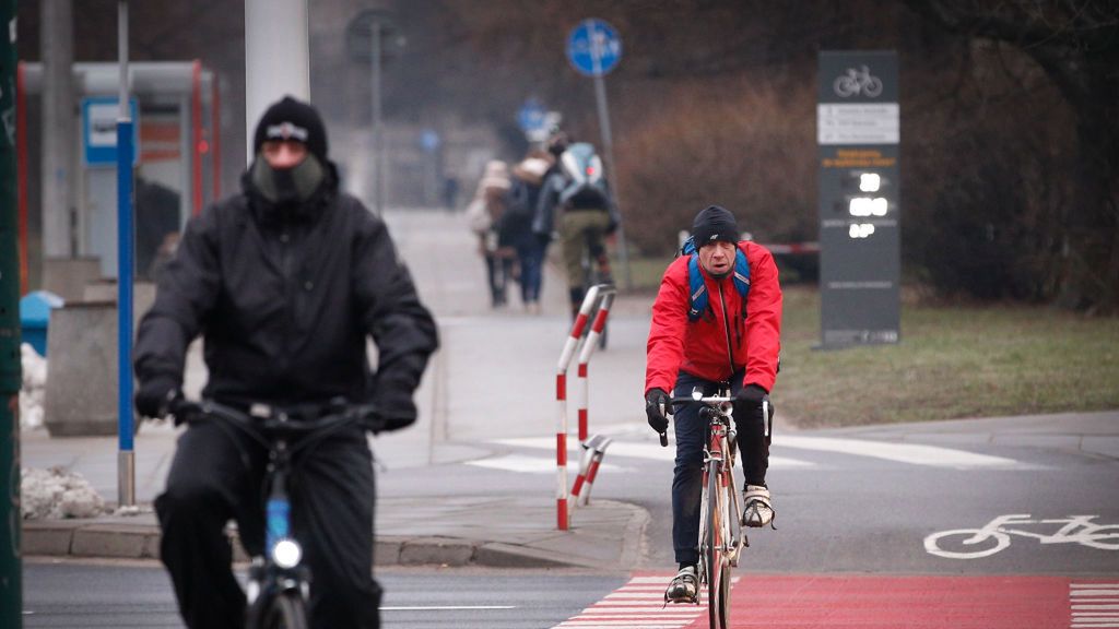 Getty Images / Jaap Arriens/NurPhoto / Rowerzyści w Warszawie