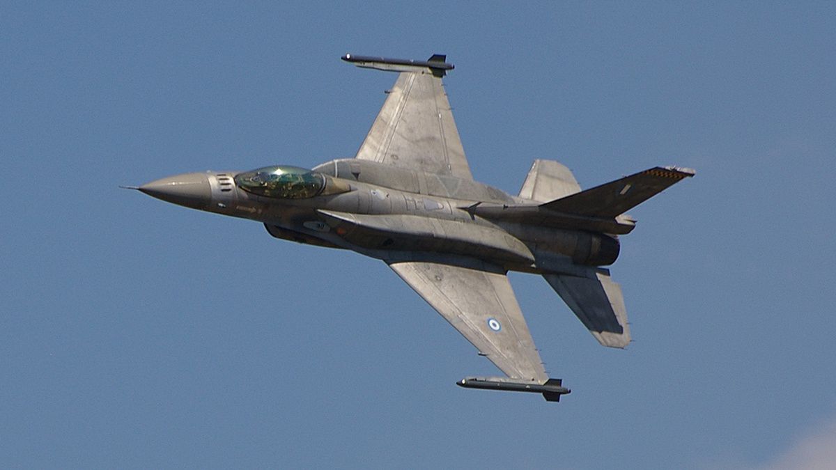Myśliwiec F-16C greckich sił powietrznych,
