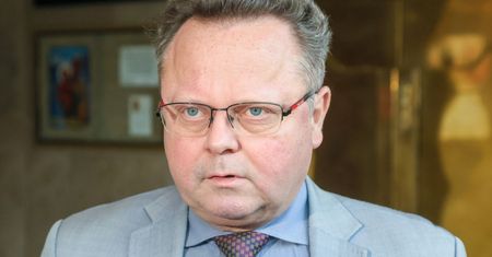 Kilometrówki posła Szejny. Prokuratura ma zeznania 14 świadków