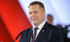 Czarnek zapowiada Tuskowi. "Będzie pan siedział obok niego"