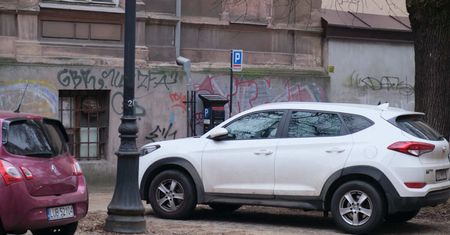 Zmiany w parkowaniu od 11 lutego. Połączą podstrefy C i D, darmowe parkowanie dla krwiodawców