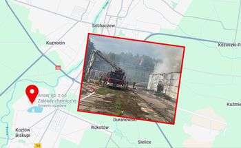Pożar w zakładzie chemicznym w Sochaczewie. Akcja strażaków