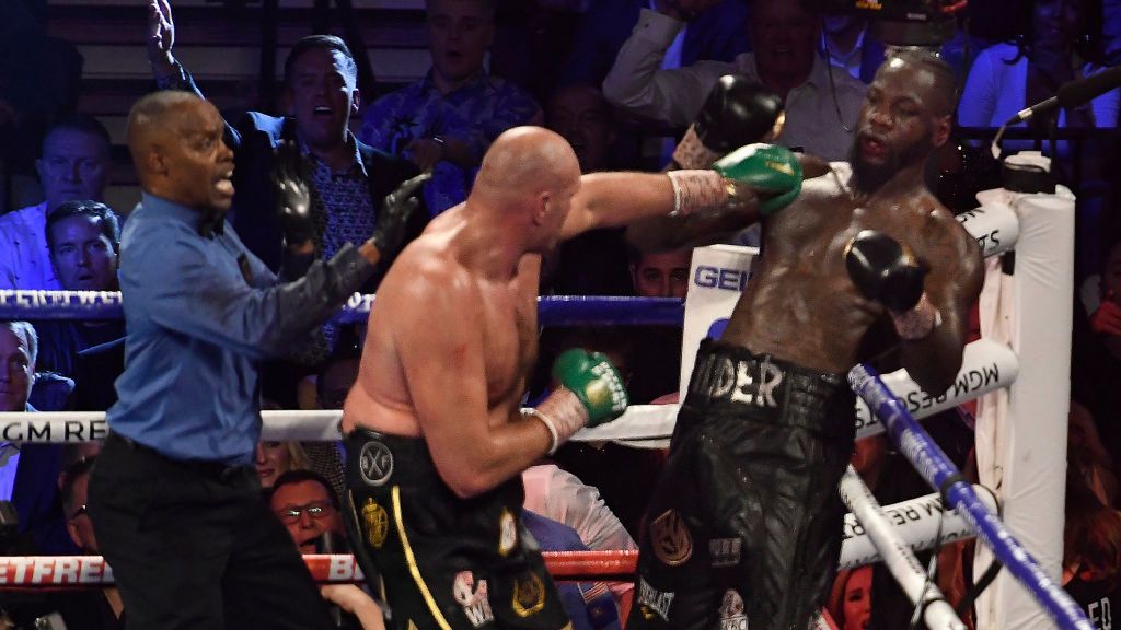 Zdjęcie okładkowe artykułu: Getty Images / MB Media / Na zdjęciu: Tyson Fury oraz Deontay Wilder