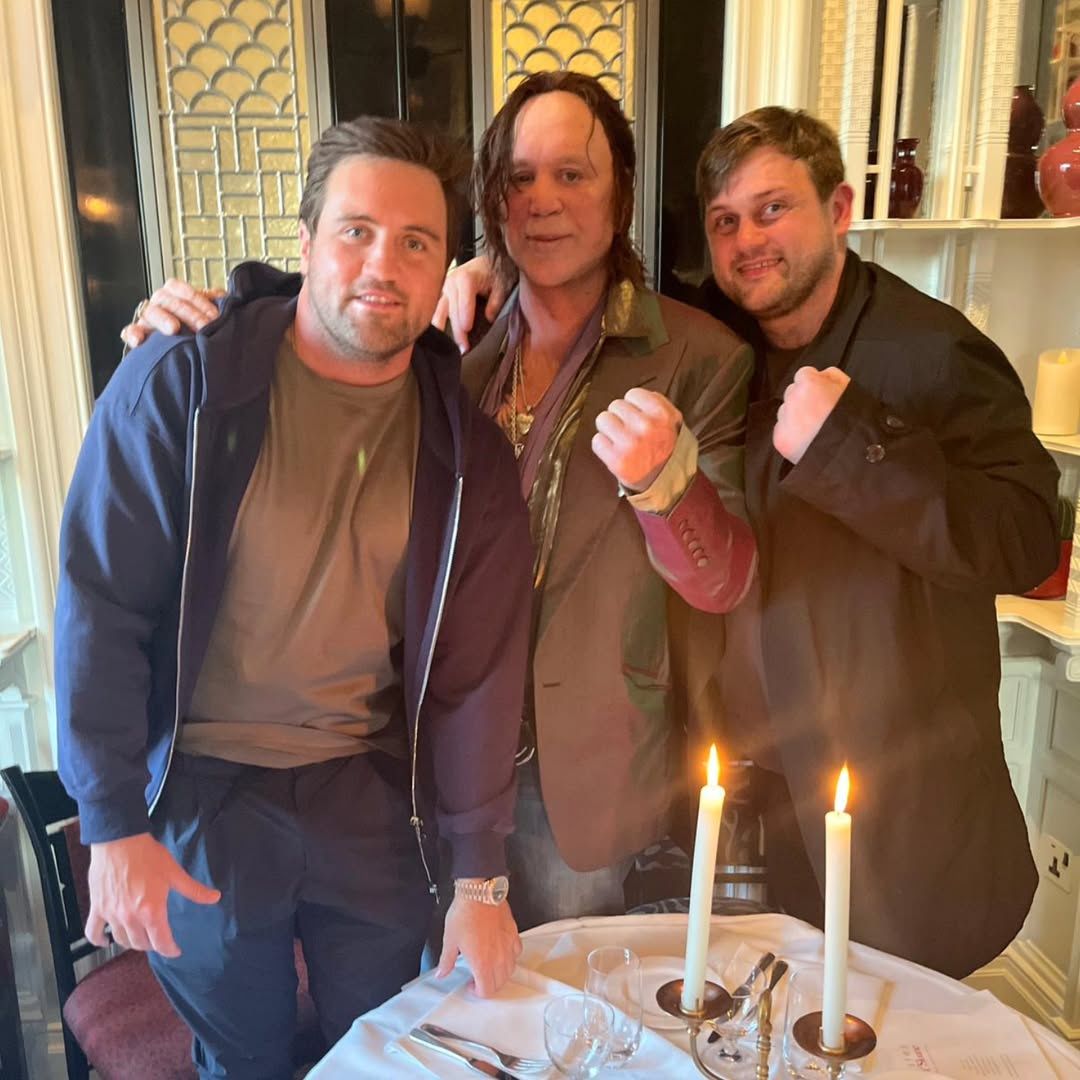 Mickey Rourke z przyjaciółmi