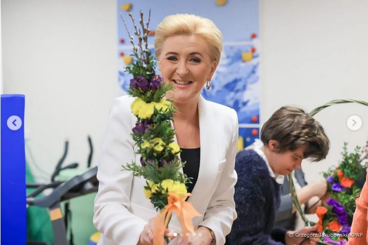 Katarzyna Cichopek jak Agata Duda? Założyły identyczne kreacje 