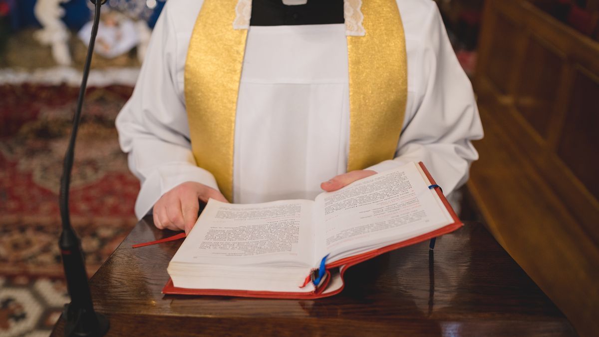 Ile dostaje emerytowany ksiądz? 