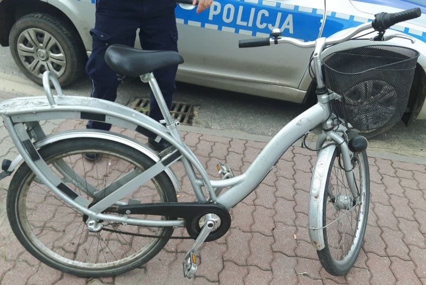 Miejski rower z Warszawy znaleziony... pod Mińskiem. Policja zatrzymała 69-latka