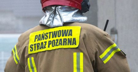 Gęsty dym nad Warszawą. Pożar na poligonie pod stolicą