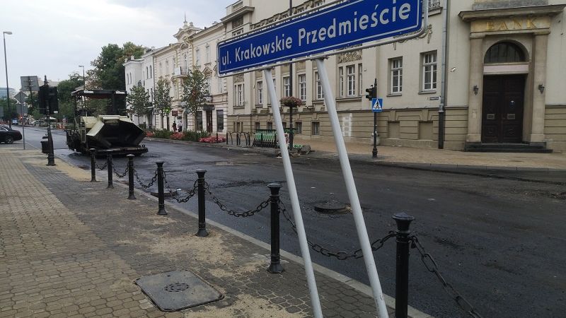 wymiana nawierzchni ulicy krakowskie przedmiescie