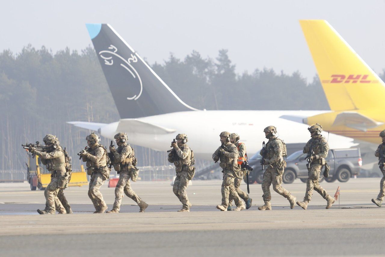 Śląskie: Policjanci zacieśniają współpracę z żołnierzami jednostki specjalnej Agat. Będą wspólnie ćwiczyć i trenować