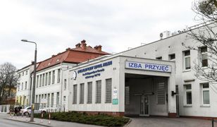 Toruń. Wdarli się do szpitala bez maseczek i nagrywali pacjentów oraz lekarzy bez ich zgody