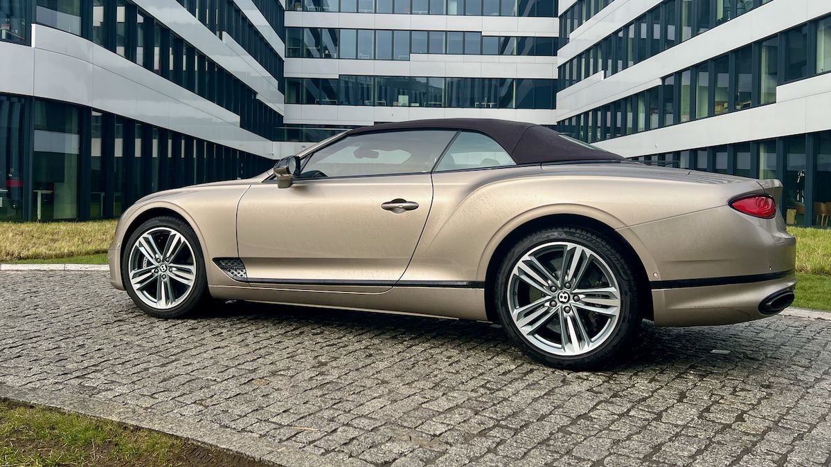 Bentley GTC Mulliner W12