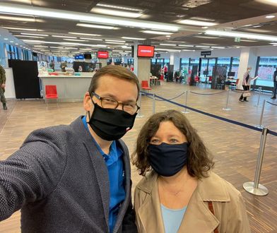 Mateusz Morawiecki przyjął szczepionkę. "Szybko i sprawnie"