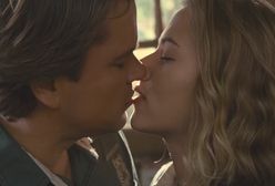 Aktor przeżył "piekło". Musiał pocałować Scarlett Johansson