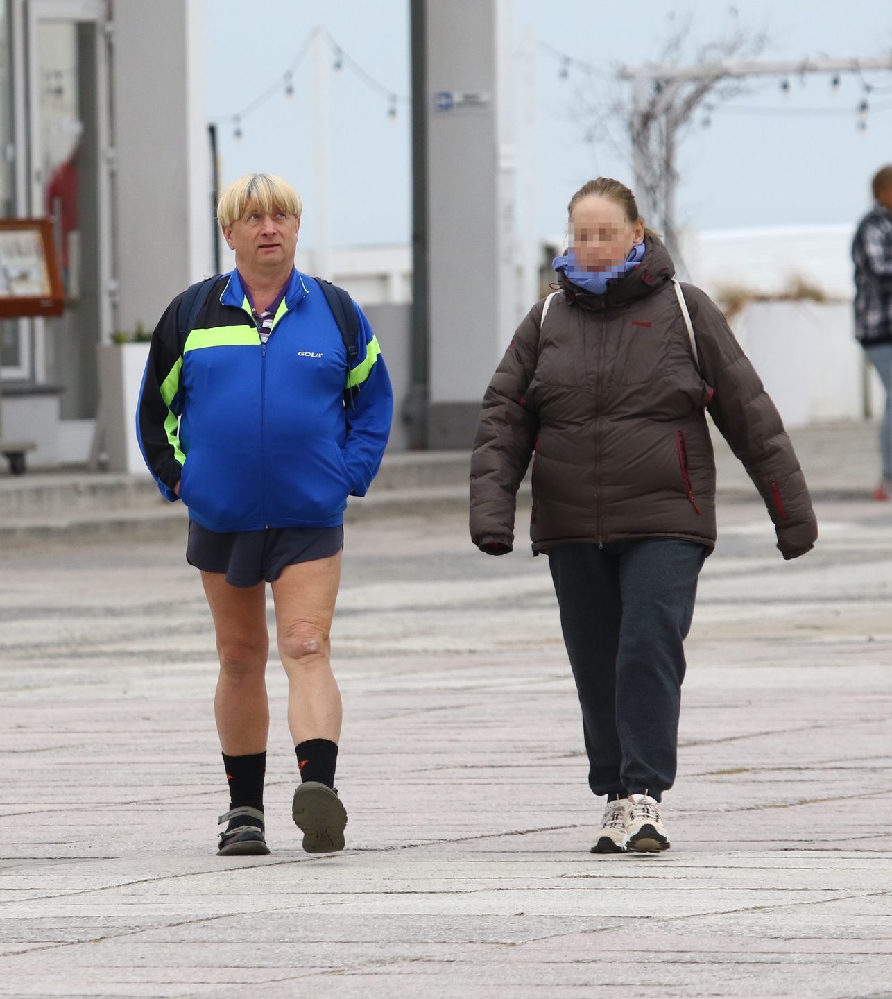Gracjan Roztocki maszeruje po Sopocie