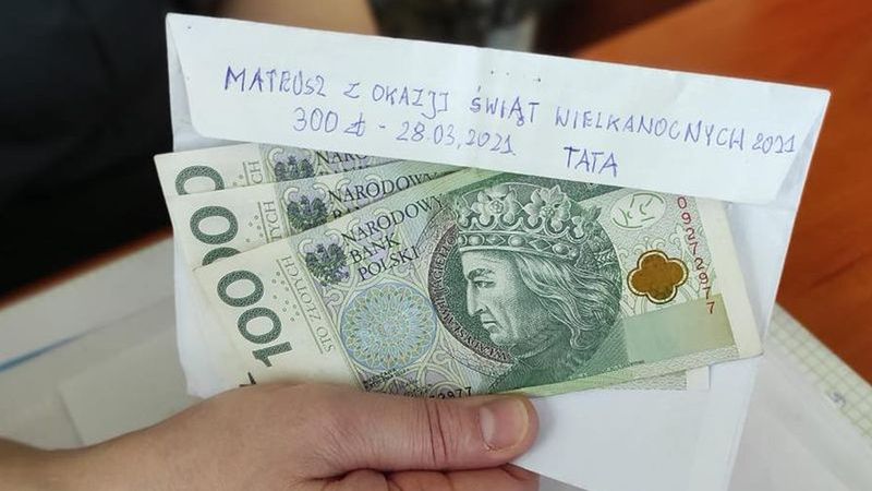 Chłopiec odzyskał kopertę z pieniędzmi