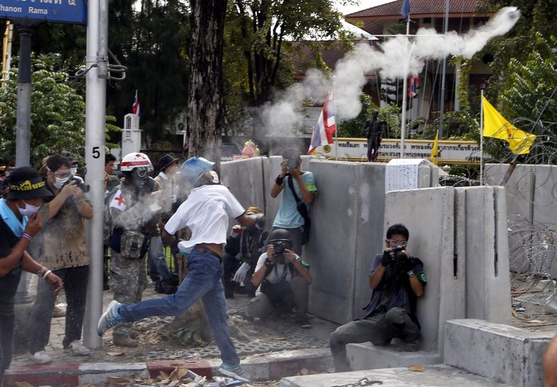 Zamieszki w Bangkoku. Wojsko wychodzi na ulice