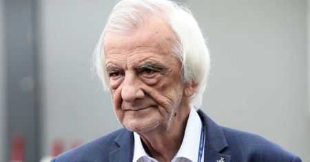 Terlecki tłumaczy się z "drastycznych rozwiązań". "Wyjście z UE nie wchodzi w grę"