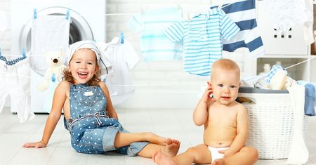 Pranie ubranek dziecięcych - jakie preparaty stosować?