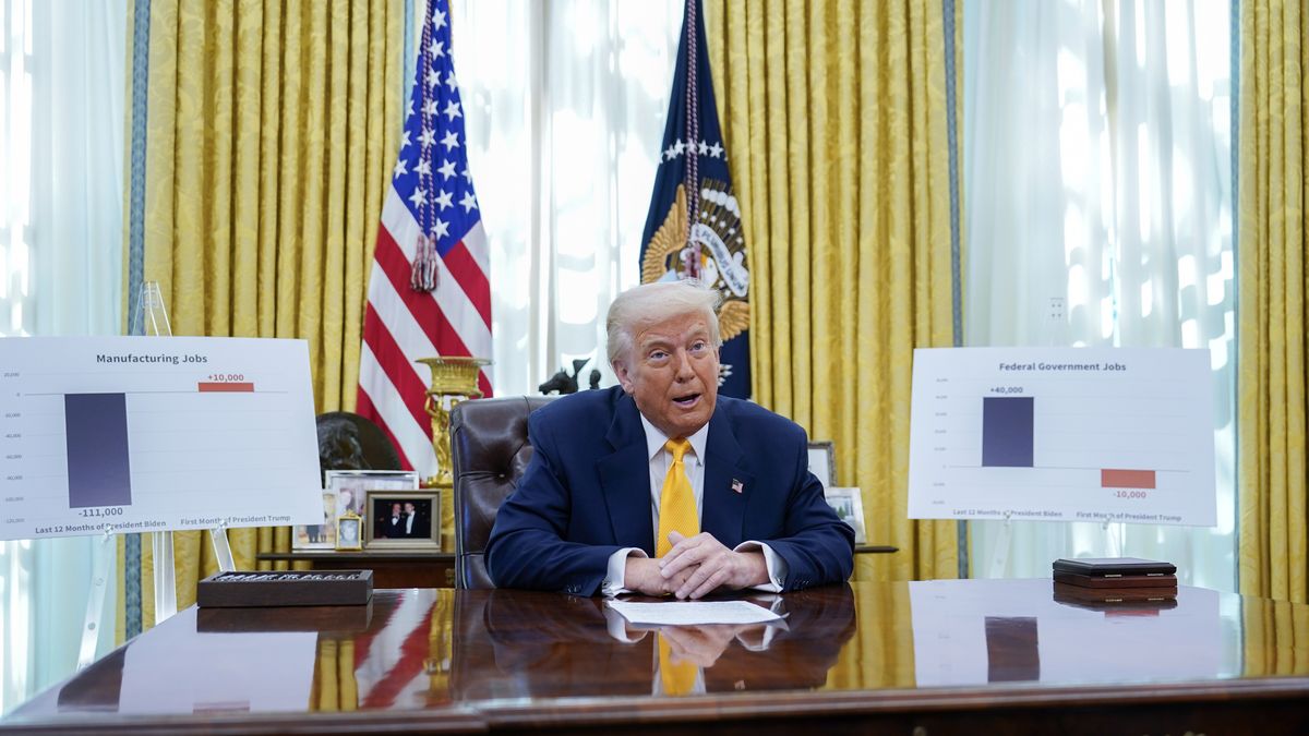 United States President Donald J Trump remarks on job numbers
epa11947521 United States President Donald J. Trump makes a statement on jobs in the Oval Office of the White House in Washington, DC, USA, 07 March 2025. February jobs report by Bureau of Labor Statistics reported the US added 151,000 jobs.  EPA/CHRIS KLEPONIS / POOL 
Dostawca: PAP/EPA.
CHRIS KLEPONIS / POOL
jobs, economy, white house