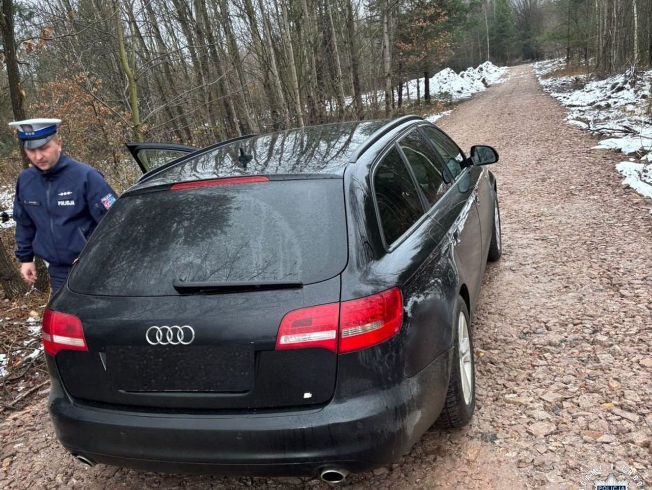 Suchedniów: Policyjny pościg za audi. 27-latek poniesie poważne konsekwencje