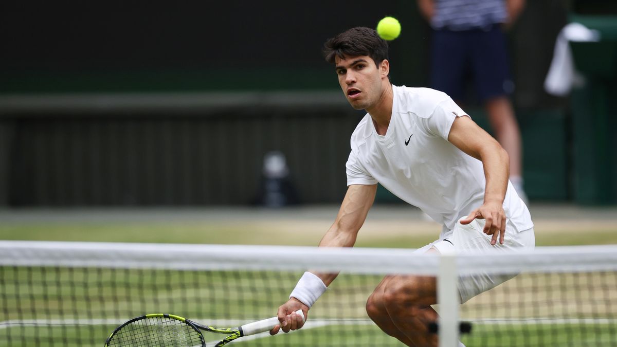 PAP/EPA / Adam Vaughan / Carlos Alcaraz w Wimbledonie w 2024 roku