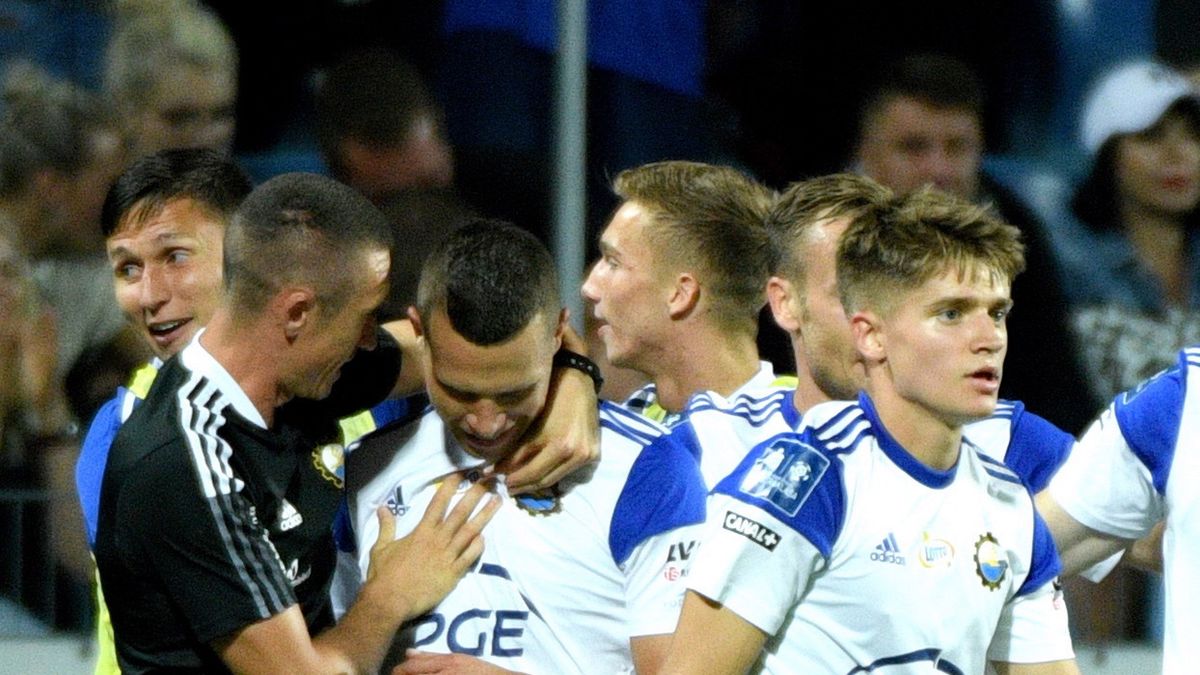 PAP / Darek Delmanowicz / Na zdjęciu: piłkarze Stali Mielec