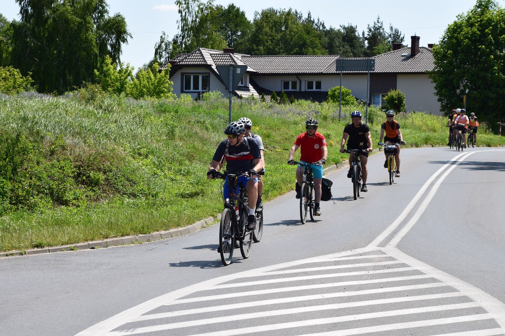 21 czerwca z Rewicy w gminie Jeżów w powiecie brzezińskim wyruszył II Rajd od Źródeł Rawki. Rowerzyści mają do przejechania 99 km, by osiągnąć metę w Kęszycach w gminie Bolimów