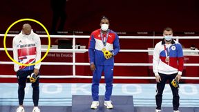 Na tym zdjęciu coś nie pasuje! Gdzie się podział jego medal?