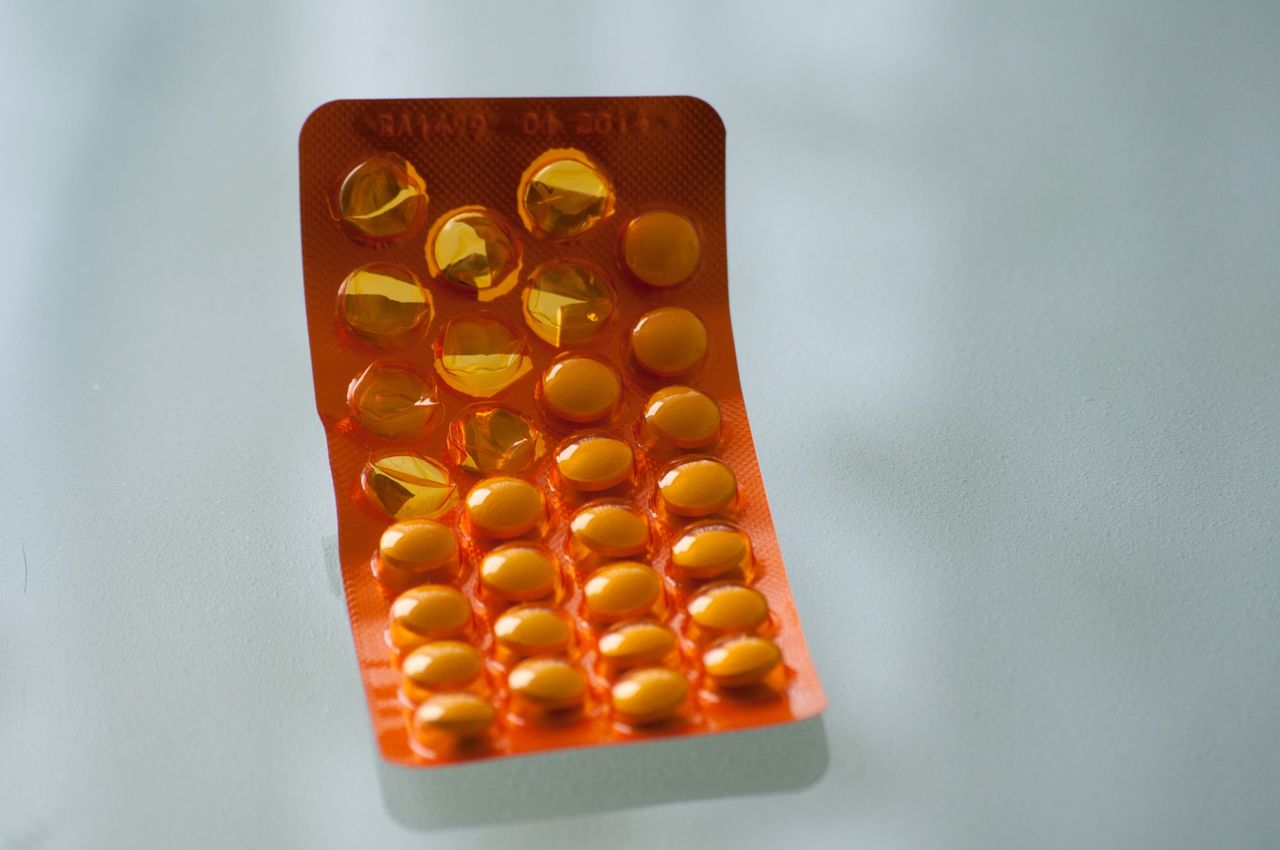 Gdy jej brakuje, cholesterol rośnie, bolą mięśnie i stawy. To królowa witamin