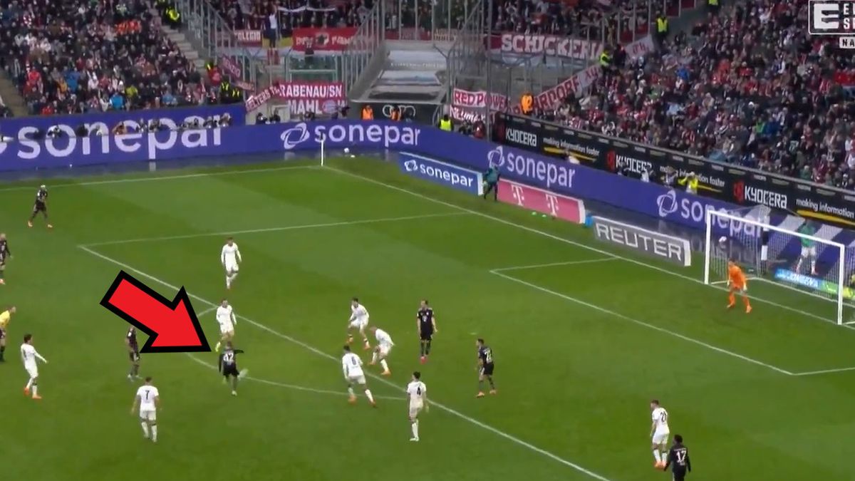 Twitter / Eleven Sports / Piękny gol Karla