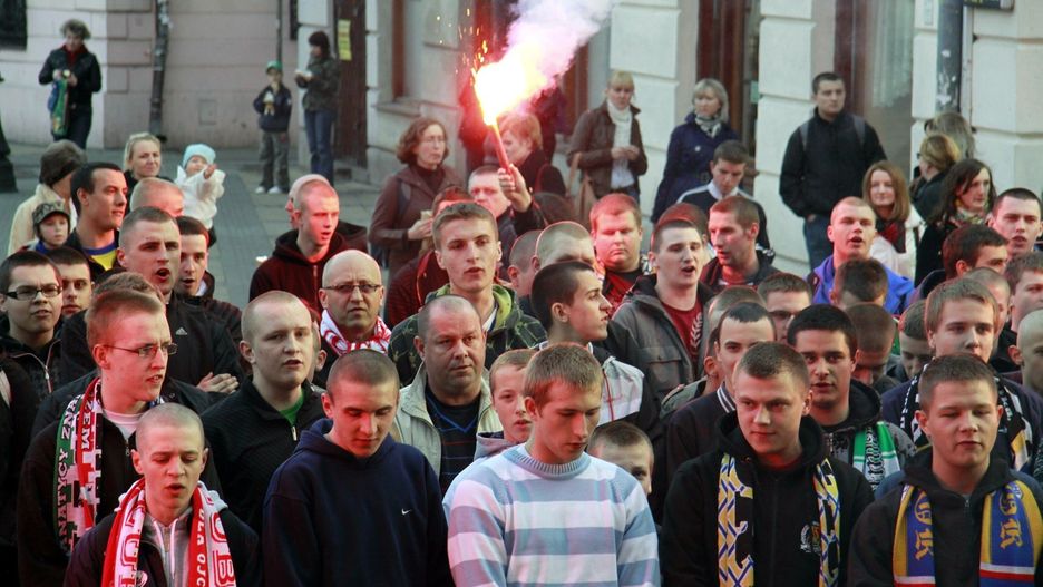 Kwiecień 2010 Plac Litewski. Marsz kibiców Motoru Lublin pod Ratusz. Pamiętacie z jakiej okazji?