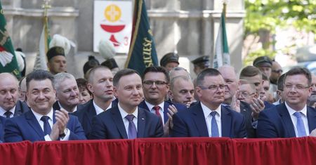 Poważny Andrzej Duda na Pielgrzymce Mężczyzn w Piekarach Śląskich (ZDJĘCIA)