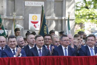 Poważny Andrzej Duda na Pielgrzymce Mężczyzn w Piekarach Śląskich (ZDJĘCIA)