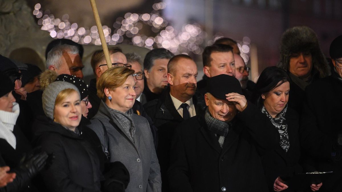 Warszawa. Obchody 92. miesięcznicy katastrofy smoleńskiej.