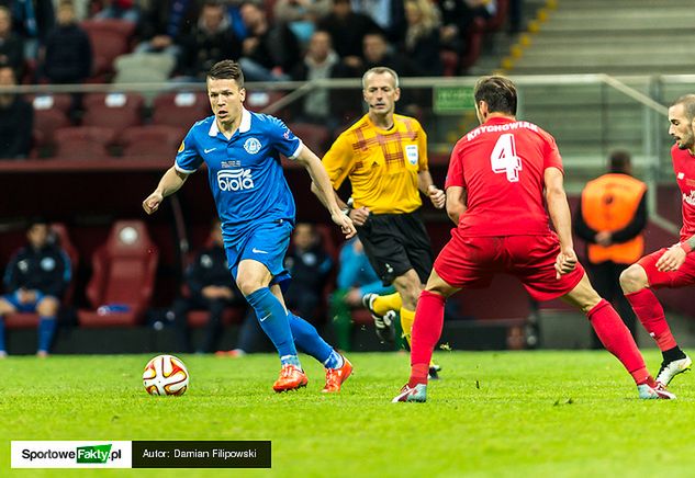 Jewhen Konoplanka (z lewej) i Grzegorz Krychowiak podczas finału Ligi Europy w 2015 roku na Stadionie Narodowym w Warszawie. Sevilla wygrała 3:2, jednego z goli strzelił reprezentant Polski