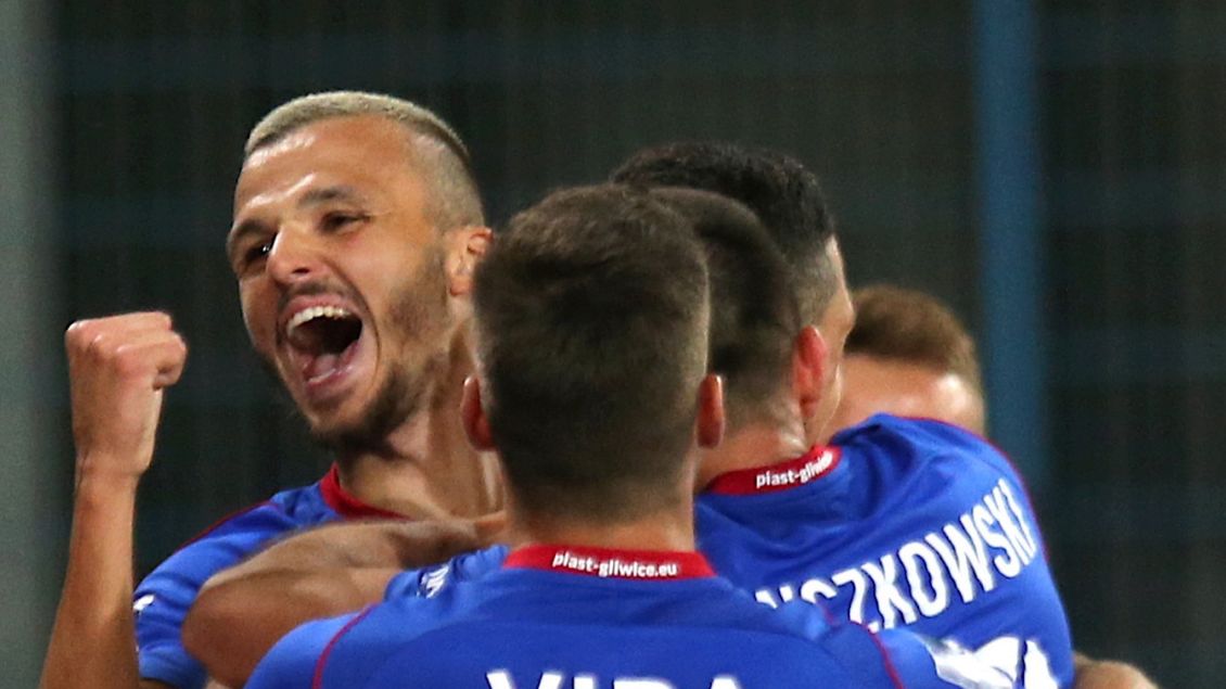 PAP / Andrzej Grygiel / Na zdjęciu: piłkarze Piasta Gliwice cieszą się z bramki