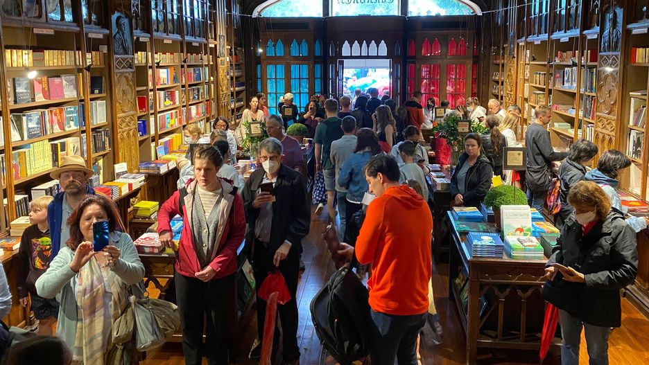 Livraria Lello pełna turystów