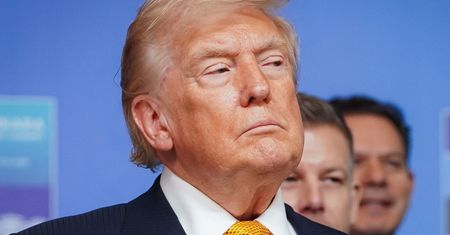 Cła Trumpa. USA oddają 81 mld dol. Sąd Najwyższy uznał je za nielegalne