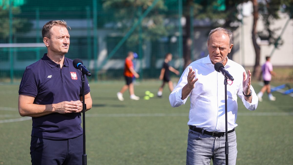 PAP / Rafał Guz / Na zdjęciu: Od lewej Sławomir Nitras, Donald Tusk.