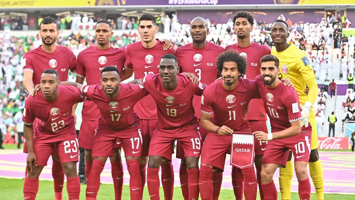 Zdjęcie okładkowe artykułu: PAP/EPA / Noushad Thekkayil  / Na zdjęciu: piłkarze reprezentacji Kataru