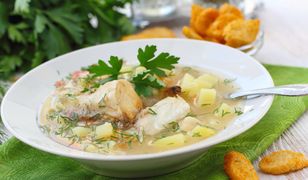Zupa rybna z makreli. Przepis Jakuba Kuronia
